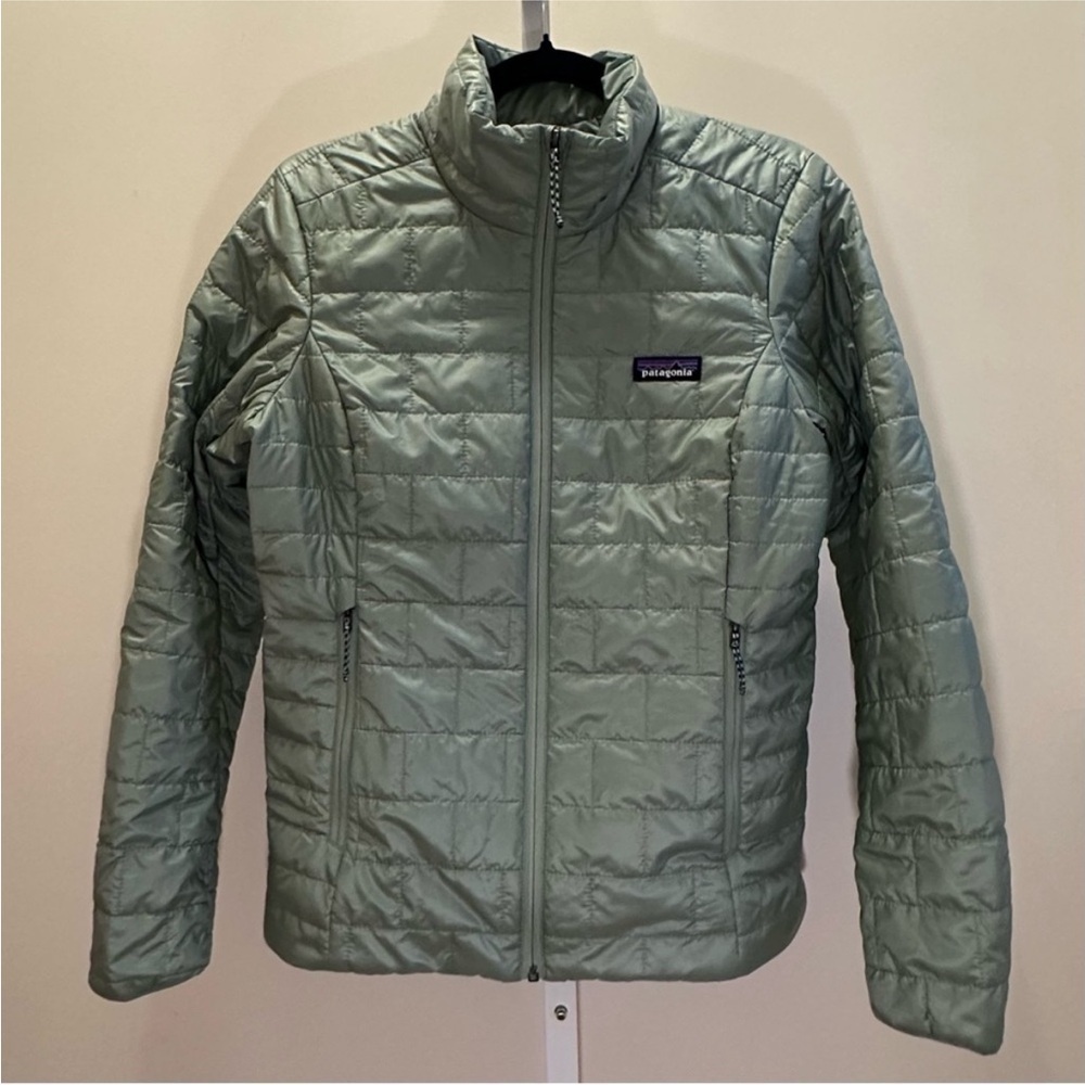 NEW Patagonia Women’s Nano Puff Jacket NWT Small Elwood Green